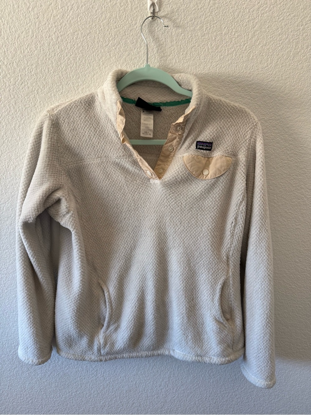 Patagonia Cream Fleece Snap-Placket Pullover